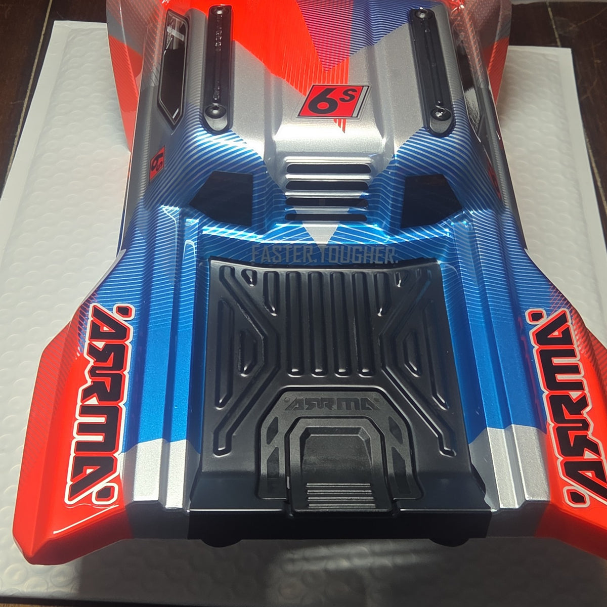 ARRMA Kraton 6S body shell rear detail