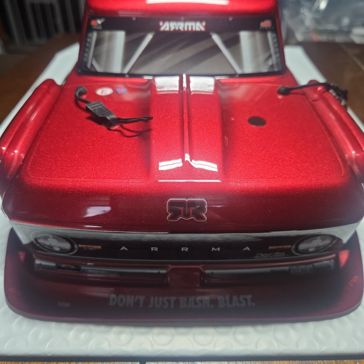 ARRMA Outcast 4S red body shell new takeoff front view