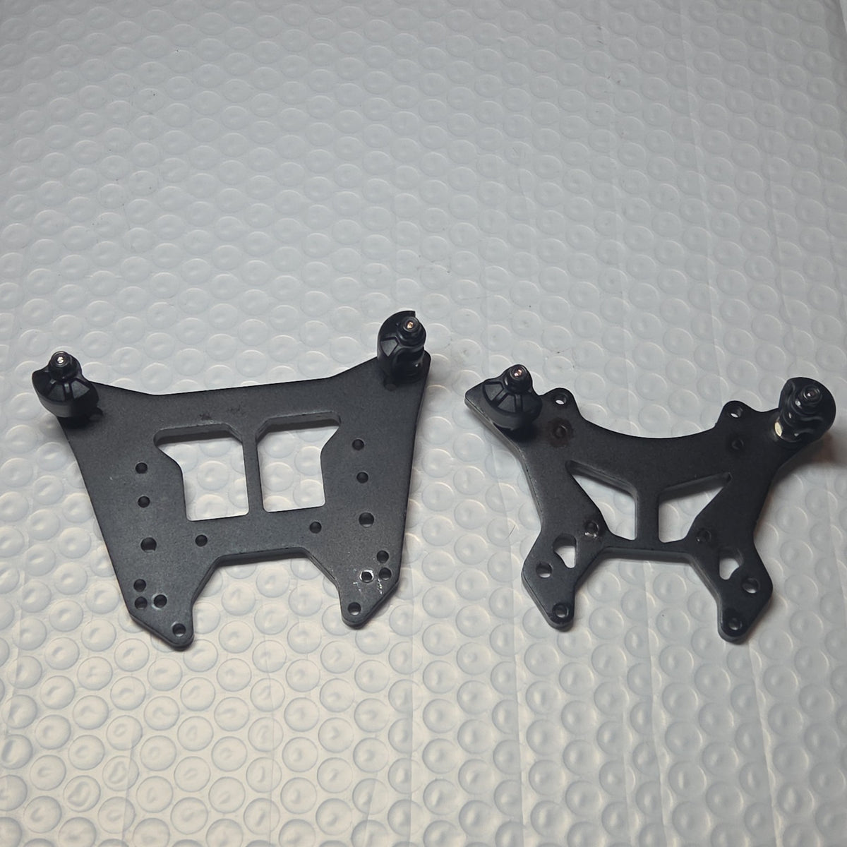 ARRMA Kraton 6S front and rear shock tower set