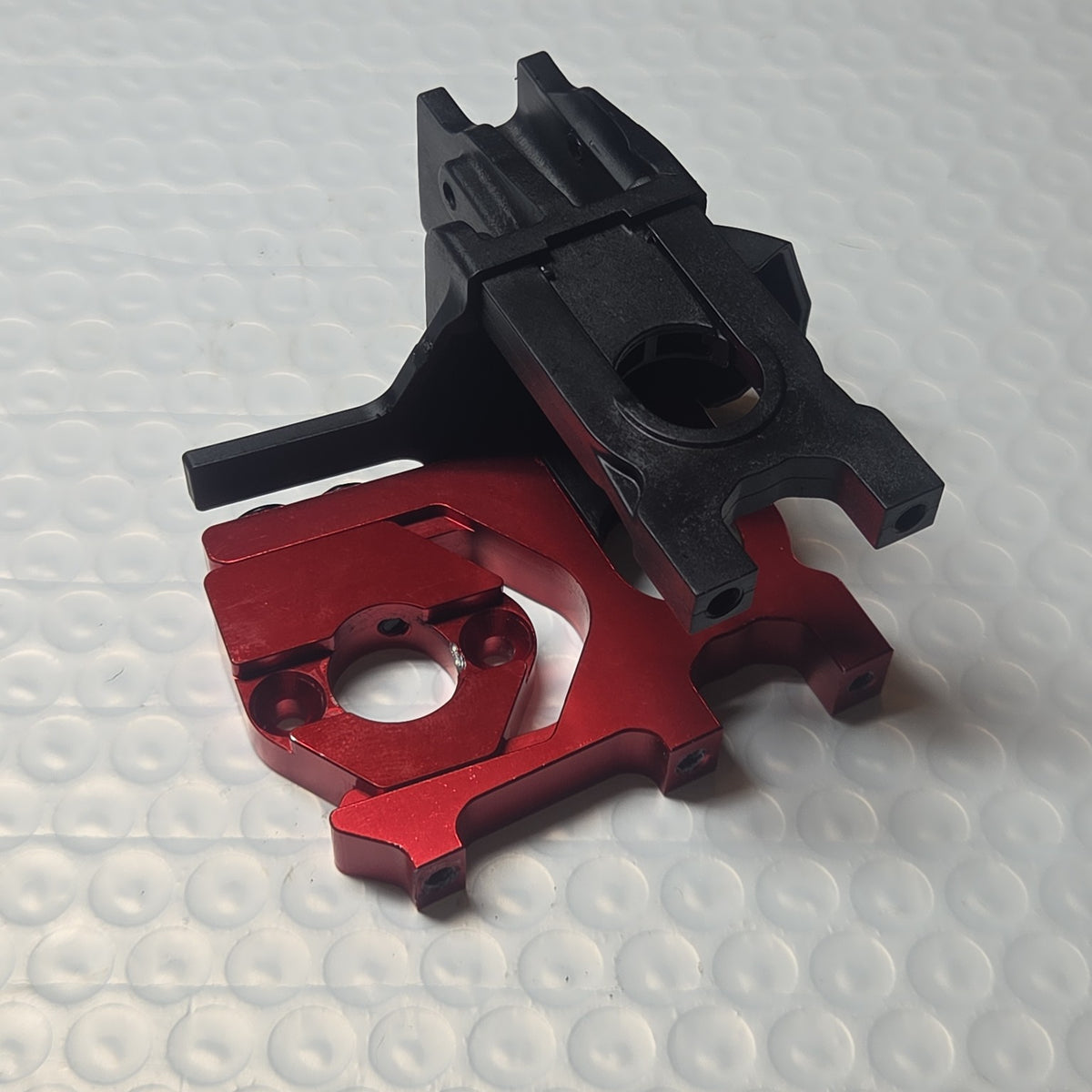 ARRMA Kraton 6S red aluminum motor mount assembly