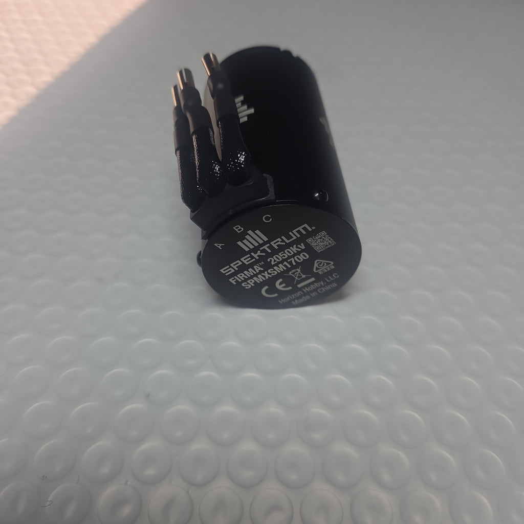 Spektrum Firma 2050Kv brushless motor SPMXSM1700 wires and connectors