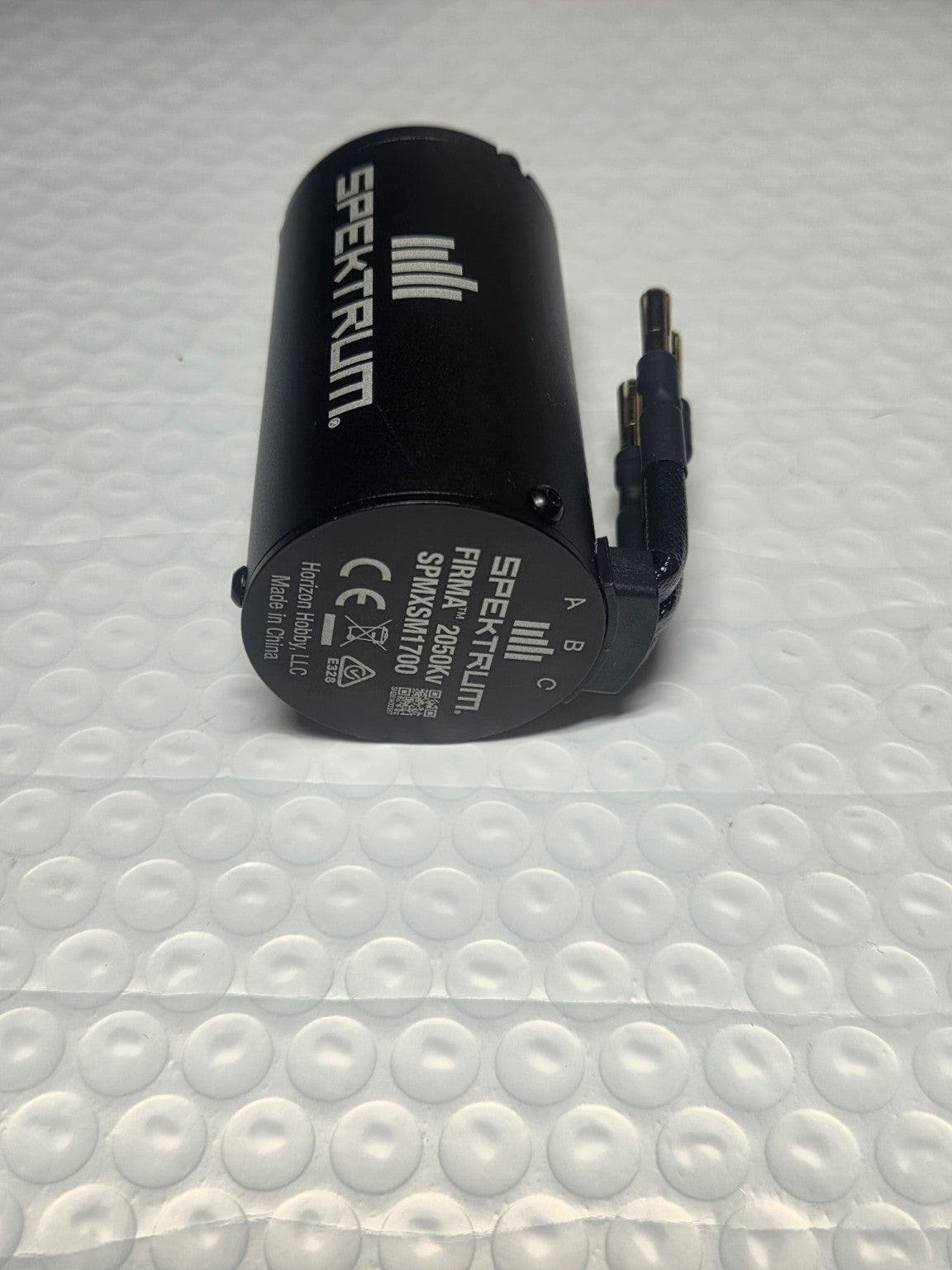 Spektrum Firma 2050Kv brushless motor endbell view Typhon TLR 6S